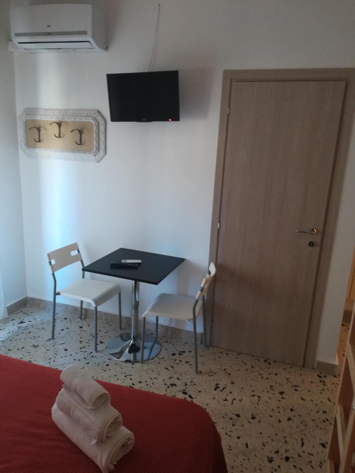 Antadia Hotel Palermo Bagian luar foto